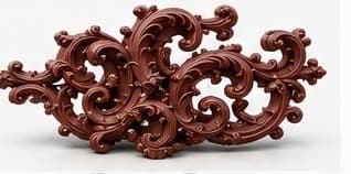 Ornamento decorativo in ghisa finemente cesellato